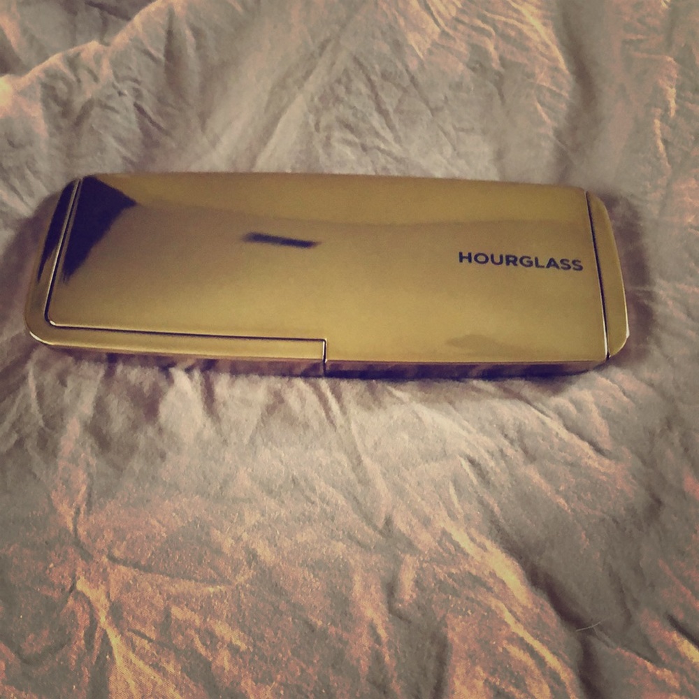 Ambient Lighting Blush Palette